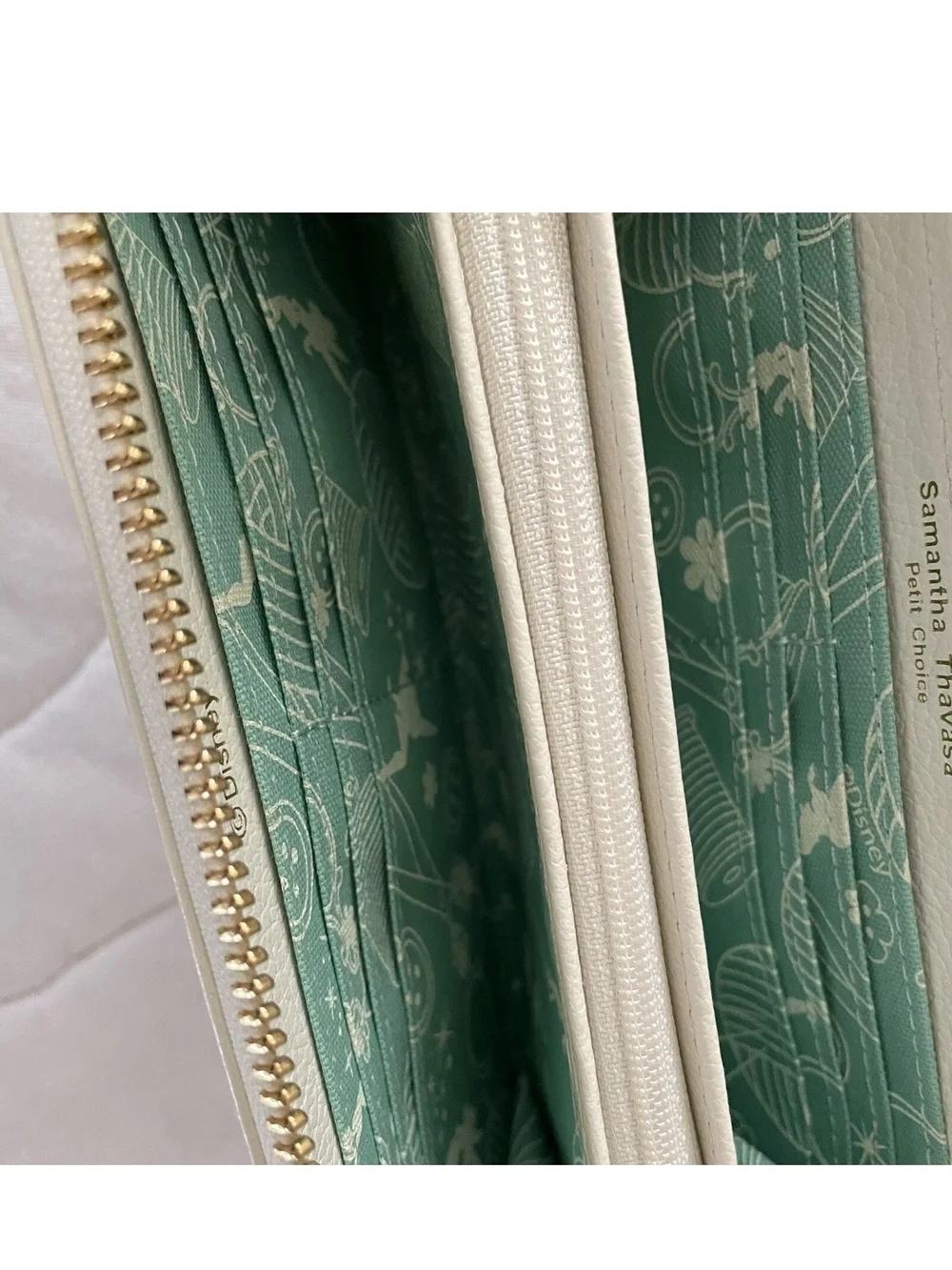 Samantha Thavasa Petit Choice x Disney Tinker Bell Long Wallet. It is a limited